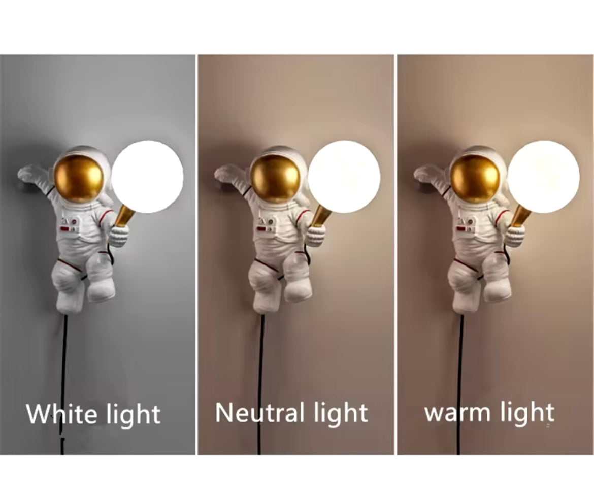 Astronaut children's room wall lamp