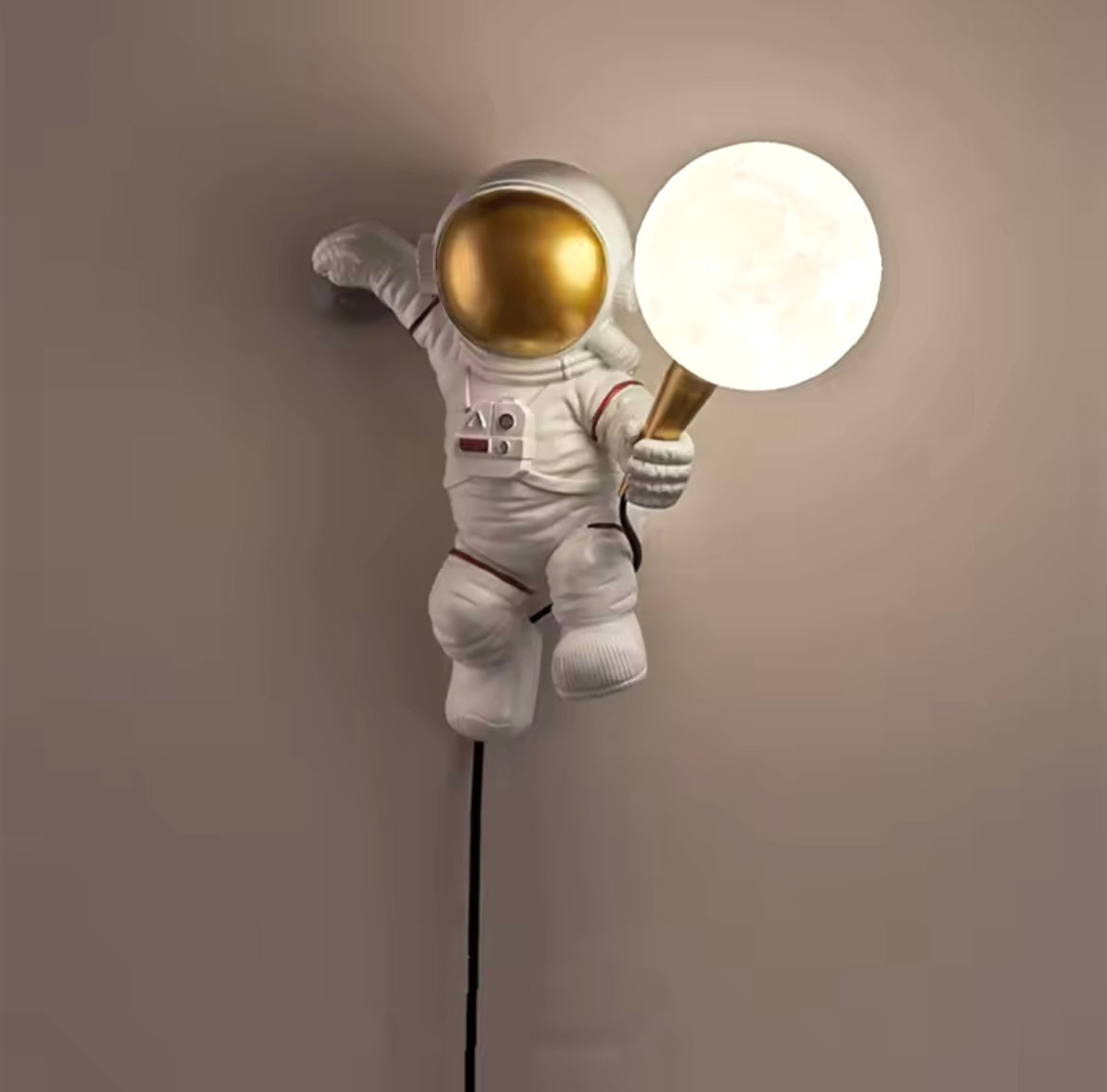 Astronaut children's room wall lamp